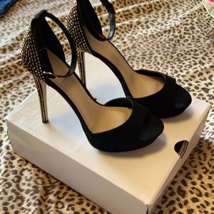 Aldo Glelin ankle strap peep toe platform heels